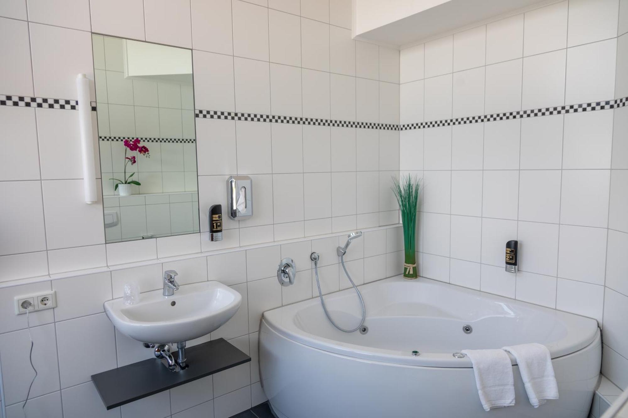 Auszeit Das Hotel Asbach-Baeumenheim Eksteriør billede